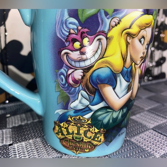 ALICE IN WONDERLAND WITH CHESIRE CAT VINTAGE DISNEY CERAMIC MUG - Picture 6 of 8